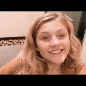 Meet your Posher, Aylee